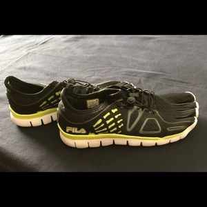 Men’s fila skeletoes size 9.5